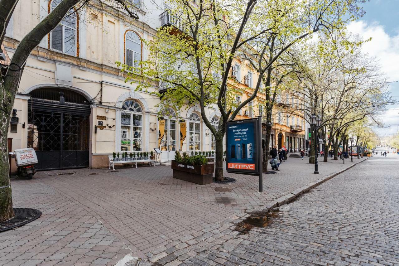 Новый Апартамент В Самом Центре Дерибасовской โอเดสซา ภายนอก รูปภาพ